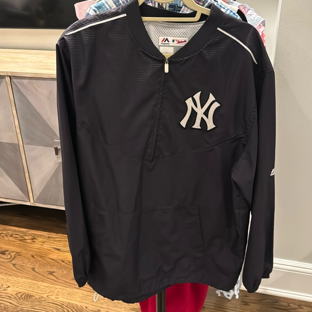 Get Ready for some Baseball ⚾️ Yankee windbreaker. Amazing condition like new.